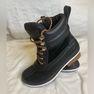 SOREL SLIMPAK III WATERPROOF Women Boots. Black.